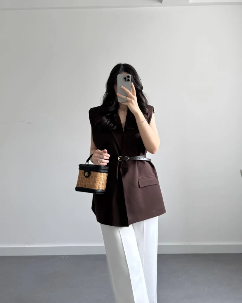 Blazer sans manche avec ceinture - Image 4