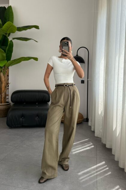 Pantalon en lin avec ceinture